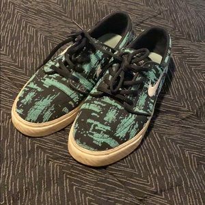 Nike janoski